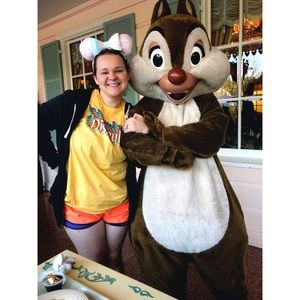 Meet your Posher, Hhannah sue